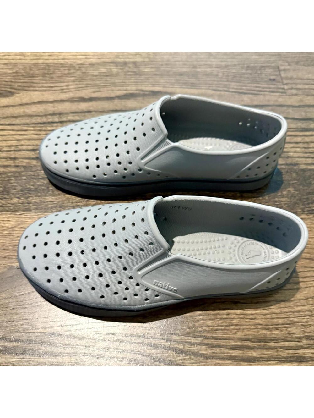 New Native Miles Wanderfoam Unisex Grey Slip On Shoes Size Men's 4 Women's 6 - Picture 3 of 7